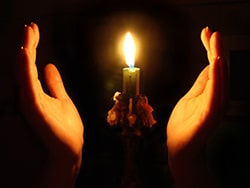 Увидеть дух с помощью свечи